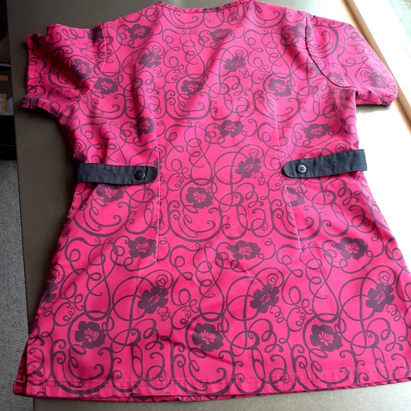 ADVANTAGE Nurse's Nursing Uniform Scrubs Scrub Top - Picture 2 of 4